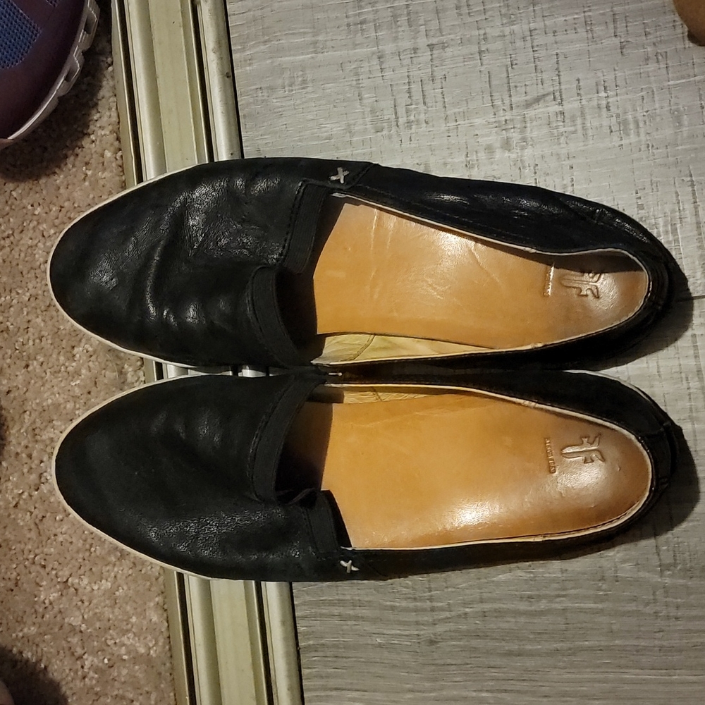 Frye flats
